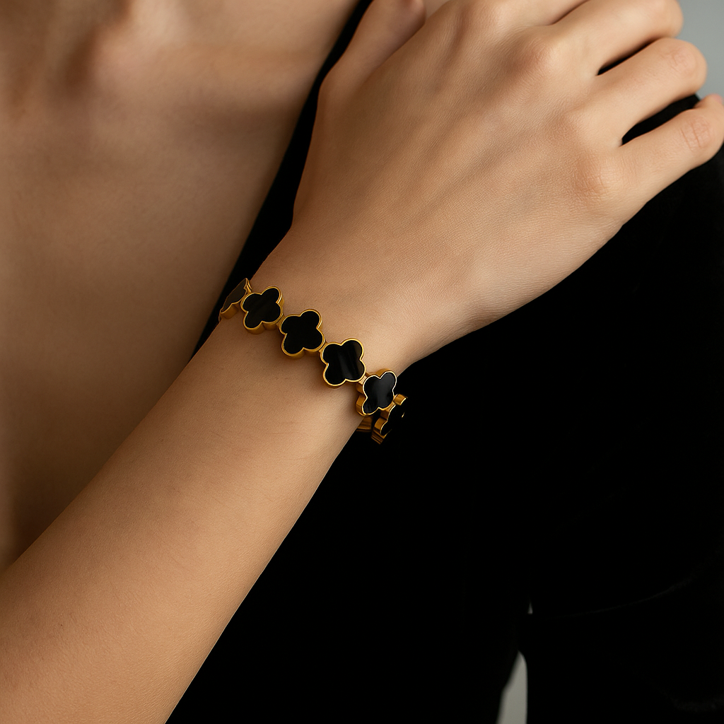 Black Clover Link Bracelet